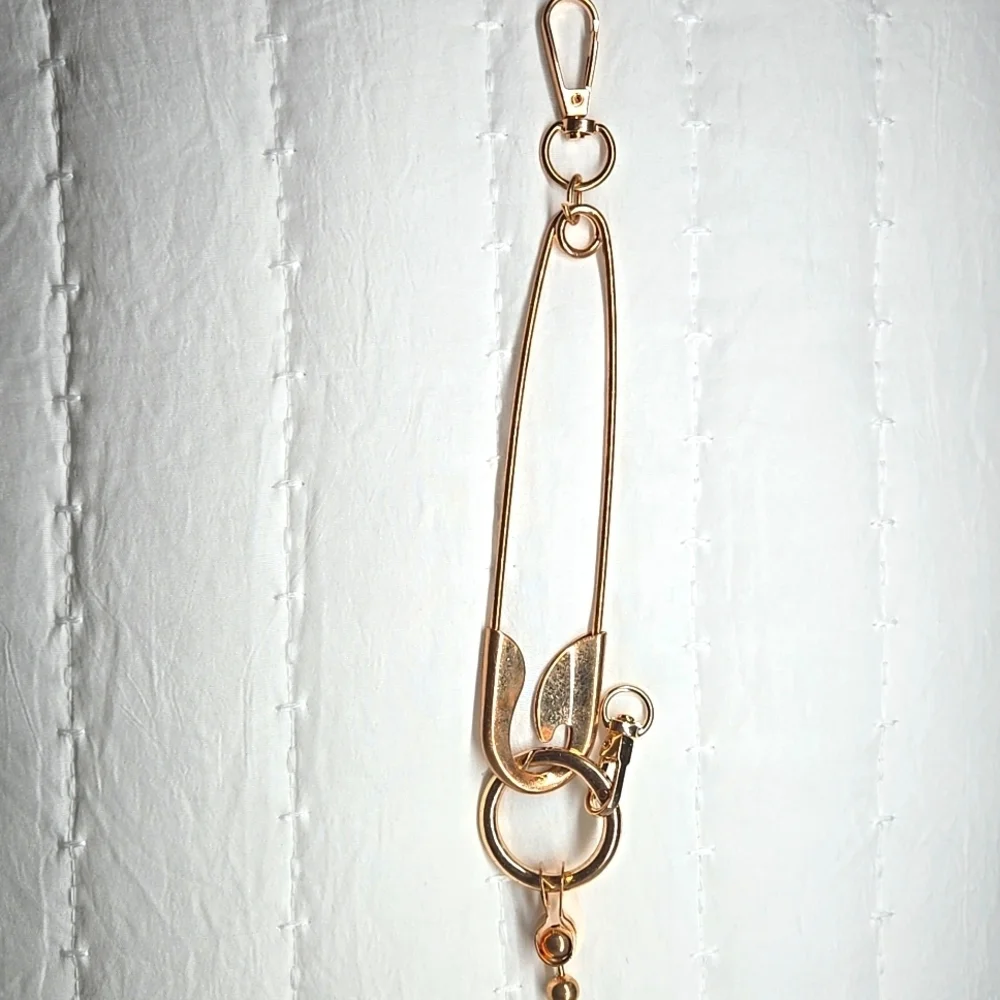 Gold Chain Belt - Picture 2 of 2